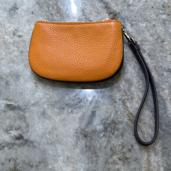 Coach wristlet double compartments for cards, cash or coins - Picture 2 of 5